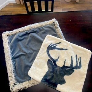 SET OF 3 POTTERY BARN HOLIDAY WINTER PILLOW COVERS.